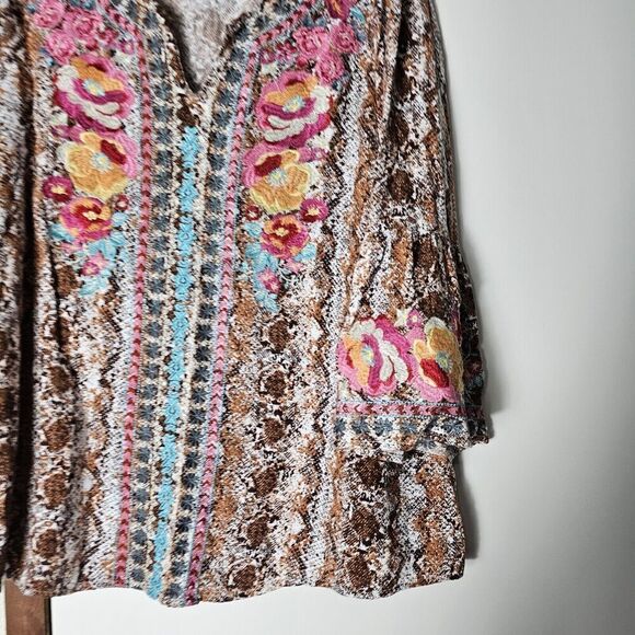 Savanna Jane Snake Print Embroidered Blouse Bell Sleeves Women's Size Small - Picture 3 of 8